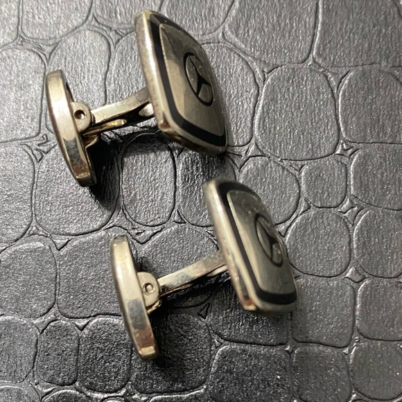 Mercedes-Benz Cufflinks - Picture 2 of 4